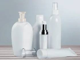 Tout savoir sur l’étiquette cosmétique : entre esthétique, réglementation et personnalisation
